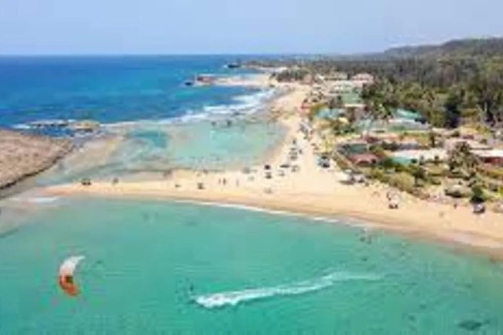 Haudimar Ph Beachfront Apt 4Br/3Bath Isabela Apartment